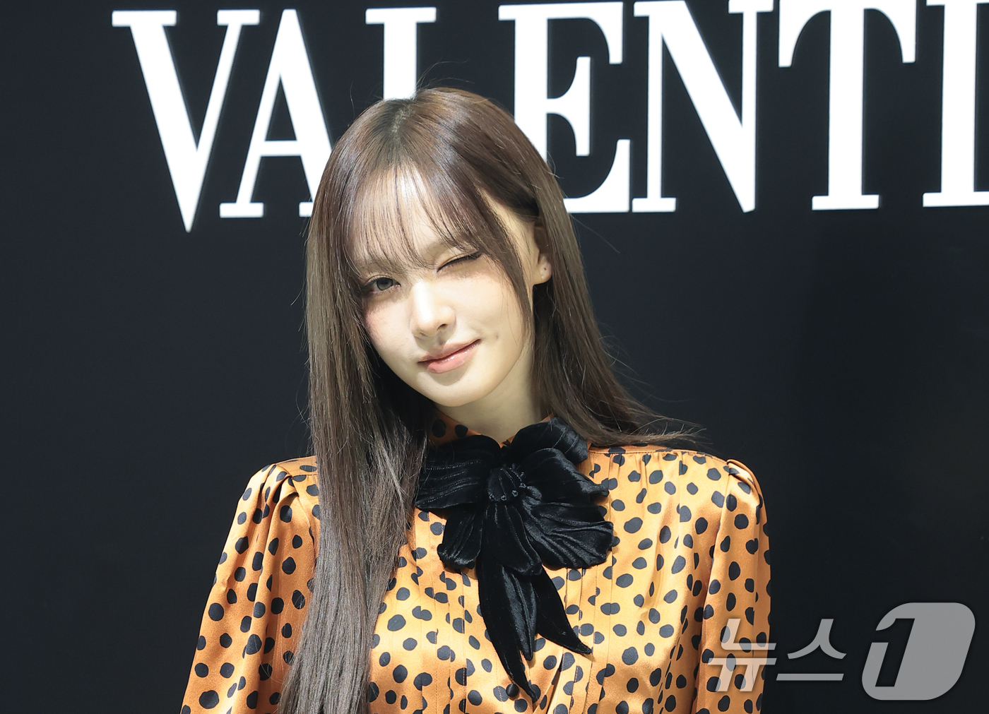 (서울=뉴스1) 권현진 기자 = 아이브(IVE) 리즈가 20일 서울 광진구 레이어스튜디오에서 열린 패션 브랜드 메종 발렌티노(VALENTINO) 2026 봄/여름 ‘파이어플라이즈( …