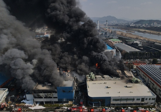 '대전 공장 화재' 어떤 회사…글로벌 완성차 기업에 부품 납품 수출업체