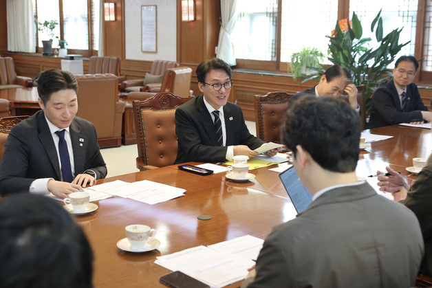 김민석 총리, 김구 탄생 150주년 유네스코 기념 사업 관련 간담회