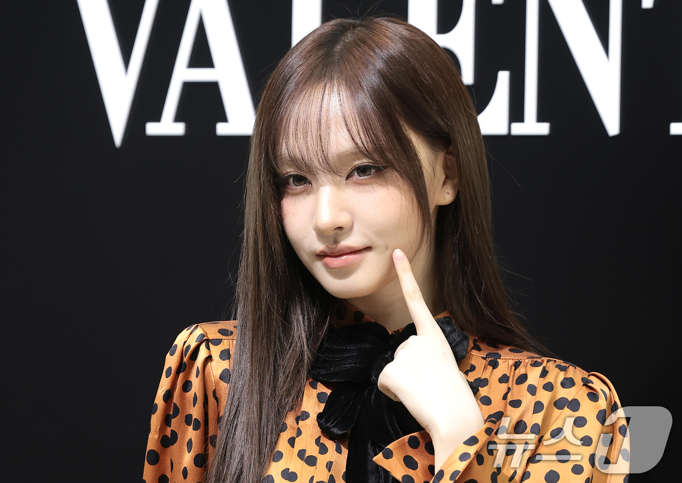 (서울=뉴스1) 권현진 기자 = 아이브(IVE) 리즈가 20일 서울 광진구 레이어스튜디오에서 열린 패션 브랜드 메종 발렌티노(VALENTINO) 2026 봄/여름 ‘파이어플라이즈( …