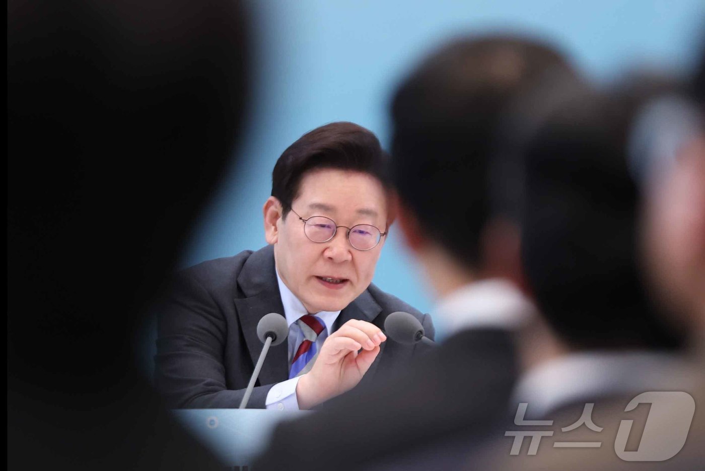 (서울=뉴스1) 허경 기자 = 이재명 대통령이 20일 청와대에서 열린 중소기업인과의 대화에서 발언하고 있다. 2026.3.20/뉴스1