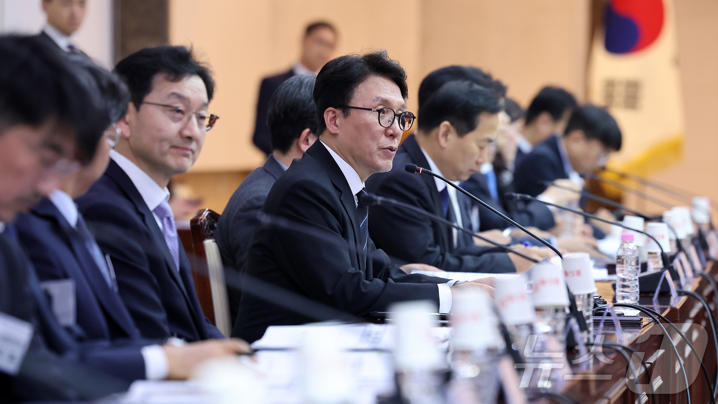 (서울=뉴스1) 김성진 기자 = 김민석 국무총리가 20일 서울 종로구 정부서울청사에서 열린 범정부 드론·대드론 통합 TF 출범식 및 전체회의에서 모두발언을 하고 있다. 2026.3 …