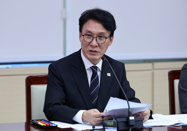 金총리 "'유시민, 강남 지식인' 표현, 부끄럽다…정중히 사과"