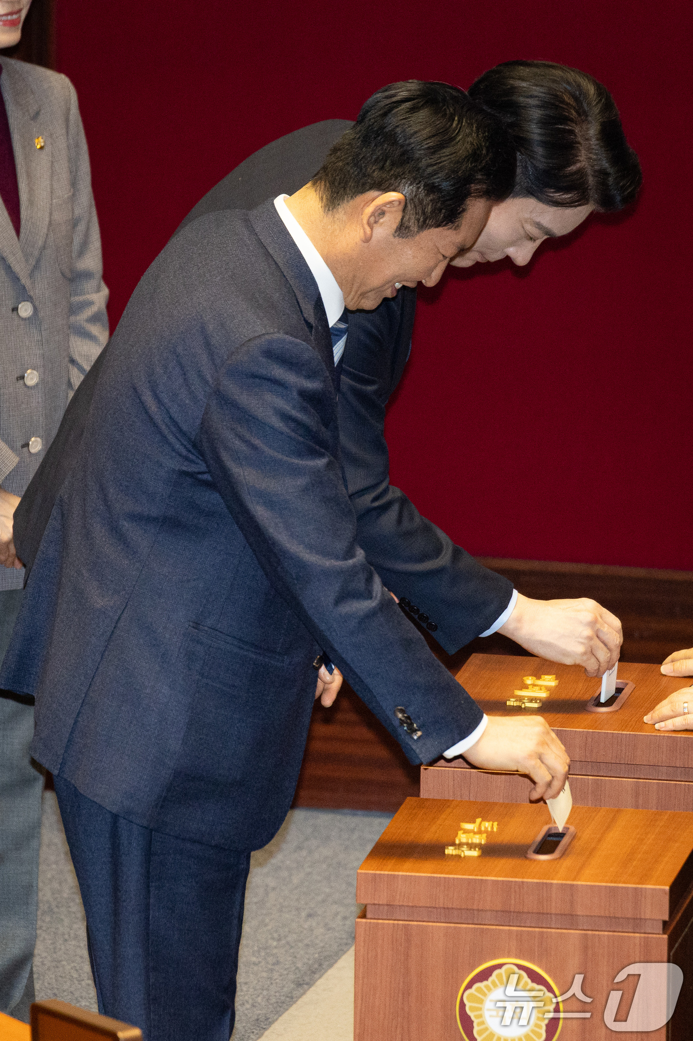 (서울=뉴스1) 유승관 기자 = 정청래 더불어민주당 대표가 20일 서울 여의도 국회에서 열린 제433회 국회(임시회) 제2차 본회의에서 공소청법안(대안)에 대한 무제한토론 종결 동 …