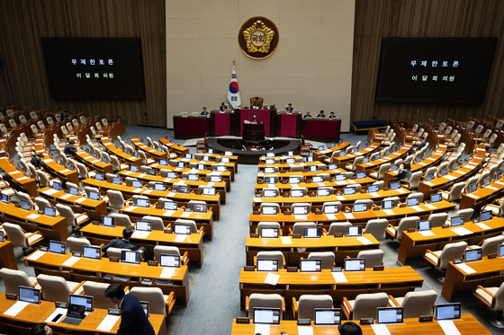 중수청법 필리버스터 종결 표결 돌입…곧 與 주도 법안 처리
