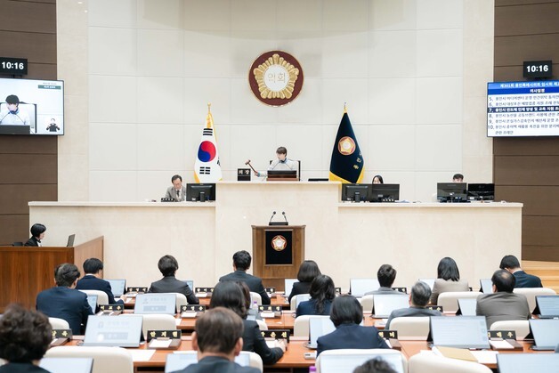 용인시의회, 임시회 폐회…조례안 등 12개 안건 처리