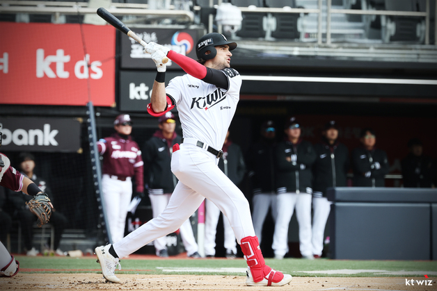 '25타석 만의 홈런' KT 힐리어드 "원래 슬로 스타터, 더 나아질 것"
