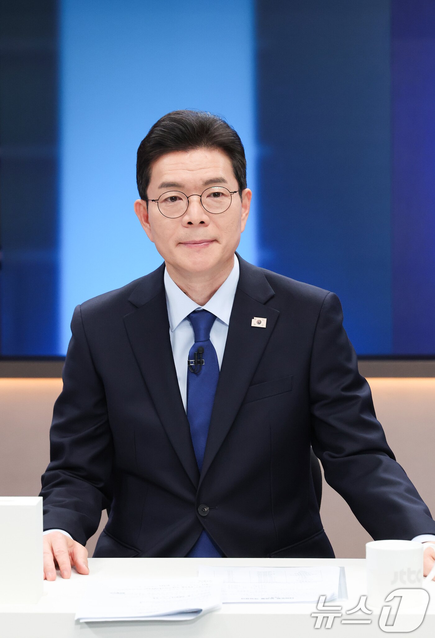 본문 이미지 - 20일 서울 마포구 JTBC에서 열린 더불어민주당 서울시장 예비경선 합동토론회에 정원오 예비후보가 참석하고 있다. 2026.3.20 ⓒ 뉴스1 국회사진기자단