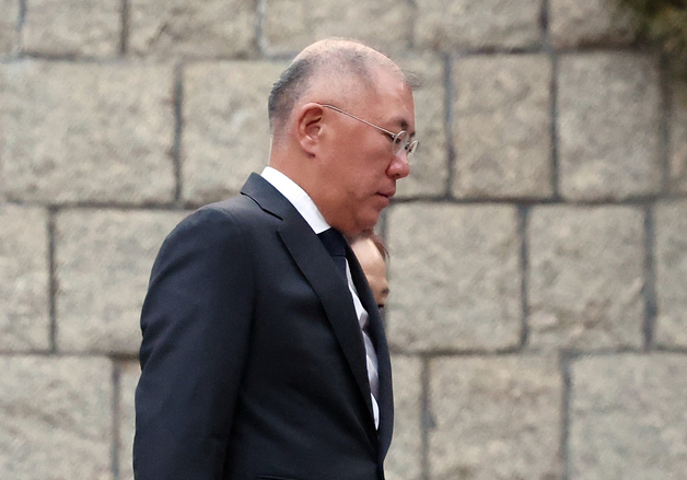 고 정주영 명예회장 제사 참석하는 정의선 회장