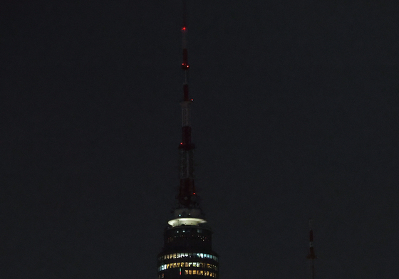 '아리랑'으로 물든 남산타워