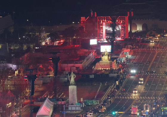 BTS 공연 하루 앞두고 광화문 차량 통제 돌입