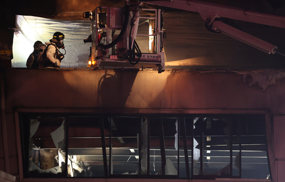 대전 공장 대형화재, 최소 6명 사망…숨진 실종자 추가 발견