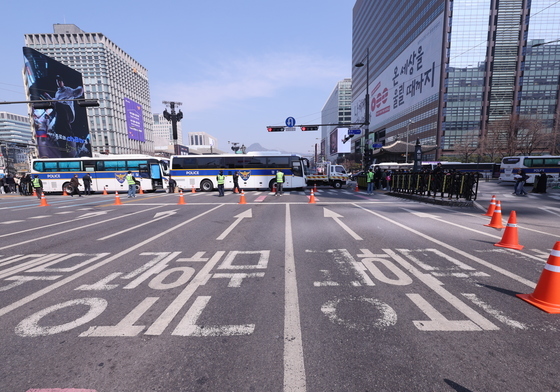 BTS 컴백에 광화문 '진공 상태'