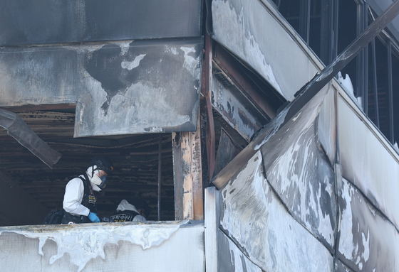 사망자 발생한 대전 자동차 부품 공장 화재 합동감식