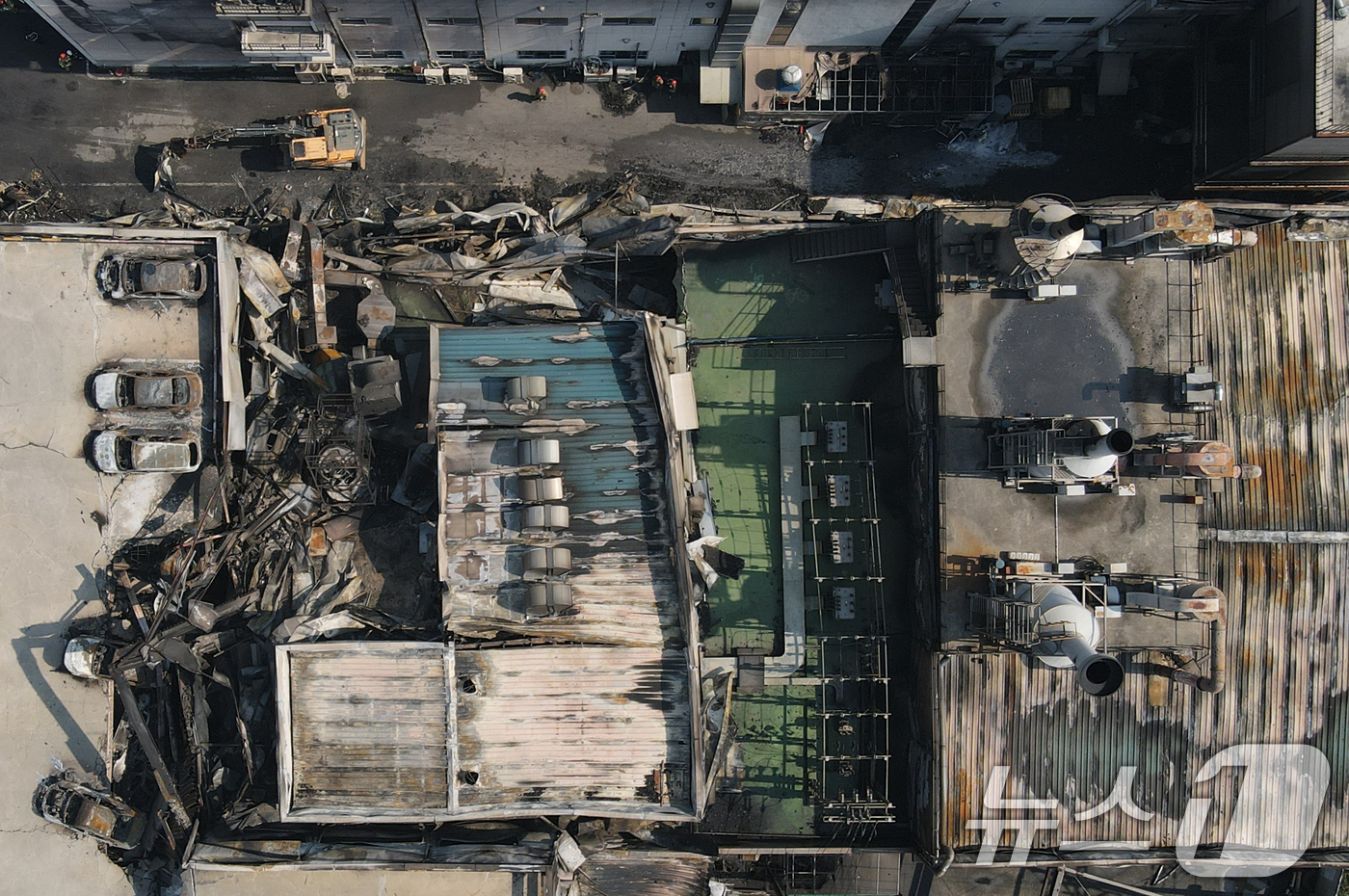 (대전=뉴스1) 김기태 기자 = 21일 대형 화재로 인명피해가 발생한 대전 대덕구 자동차 부품 제조 공장이 처참한 모습을 보이고 있다. 2026.3.21/뉴스1