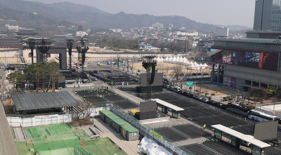 "아이도 예외 없어요"…소지품 검사·몸수색 거쳐야 광화문 출입(종합)