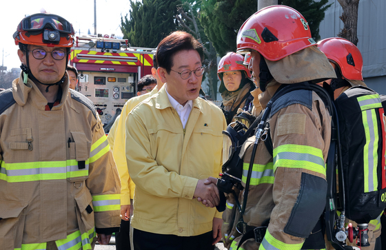 李대통령 62.2%, 3주 연속 상승…서울만 4.7%p 하락 [리얼미터]