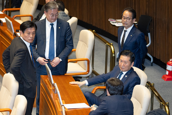 與, 지방선거 맞아 '반반지원유세단' 운영…"내 지역구 아닌 곳도 지원"