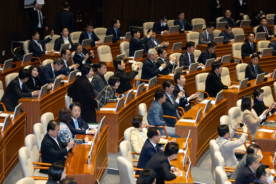 與, 중수청법까지 통과하자 일제히 환영…"李대통령 감사" "드디어 해내"
