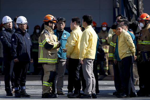 대전 대형 화재 현장 찾은 이재명 대통령