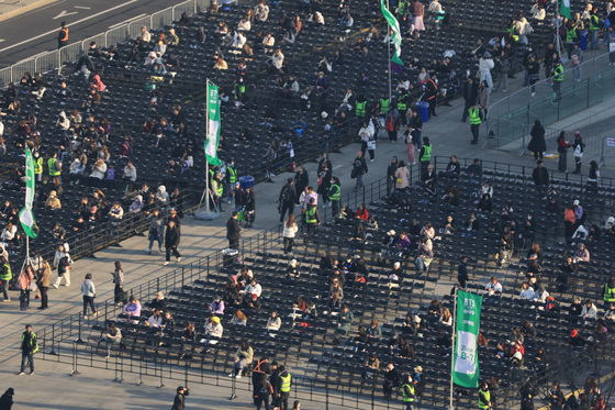 'BTS 컴백 공연 입장'