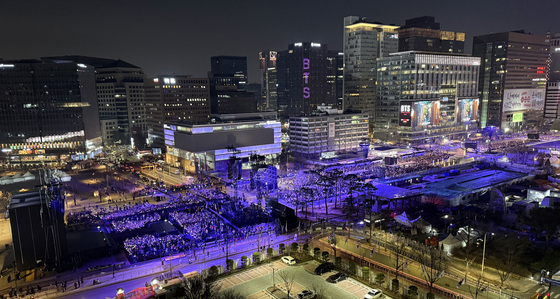 BTS 컴백 알리는 보랏빛 물결