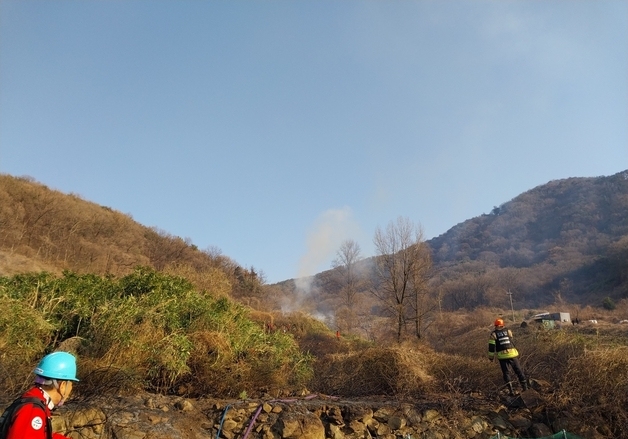합천·밀양 잇따른 산불…신속 대응으로 모두 진화