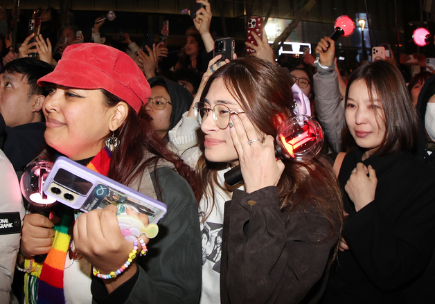 BTS 컴백에 눈물 흘리는 아미