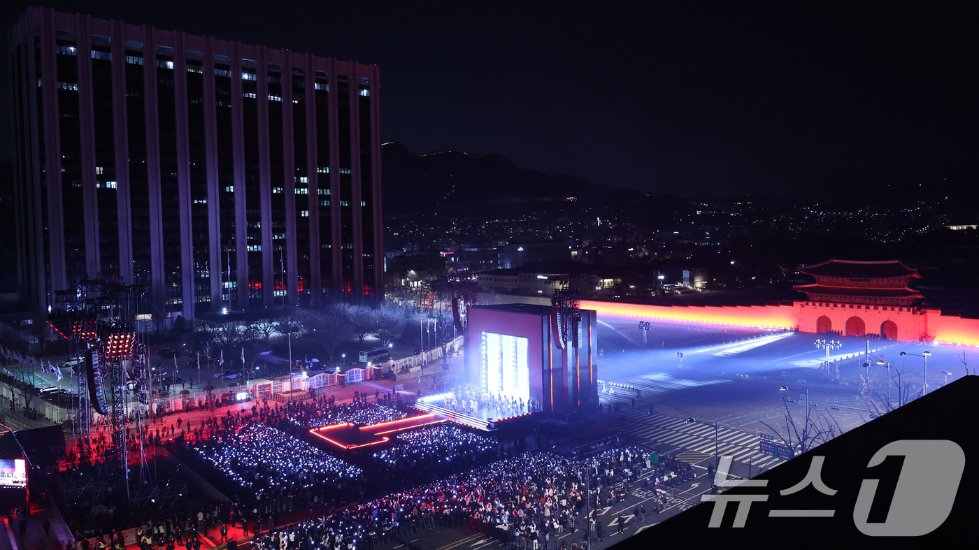 (서울=뉴스1) 박지혜 기자 = 방탄소년단(BTS)이 21일 서울 광화문광장에서 컴백 기념 공연인 'BTS 컴백 라이브: 아리랑'을 펼치고 있다. 2026.3.21/뉴스1