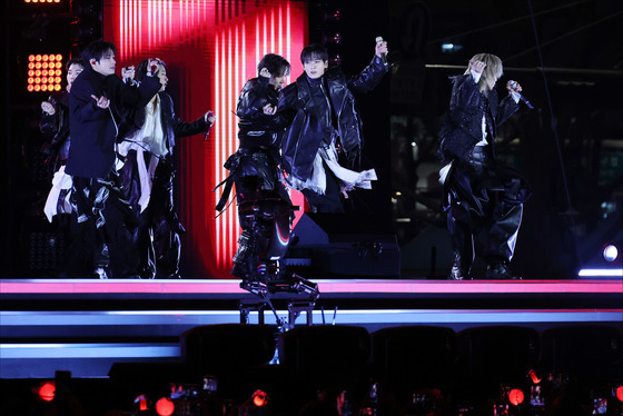 아리랑 선보이는 BTS