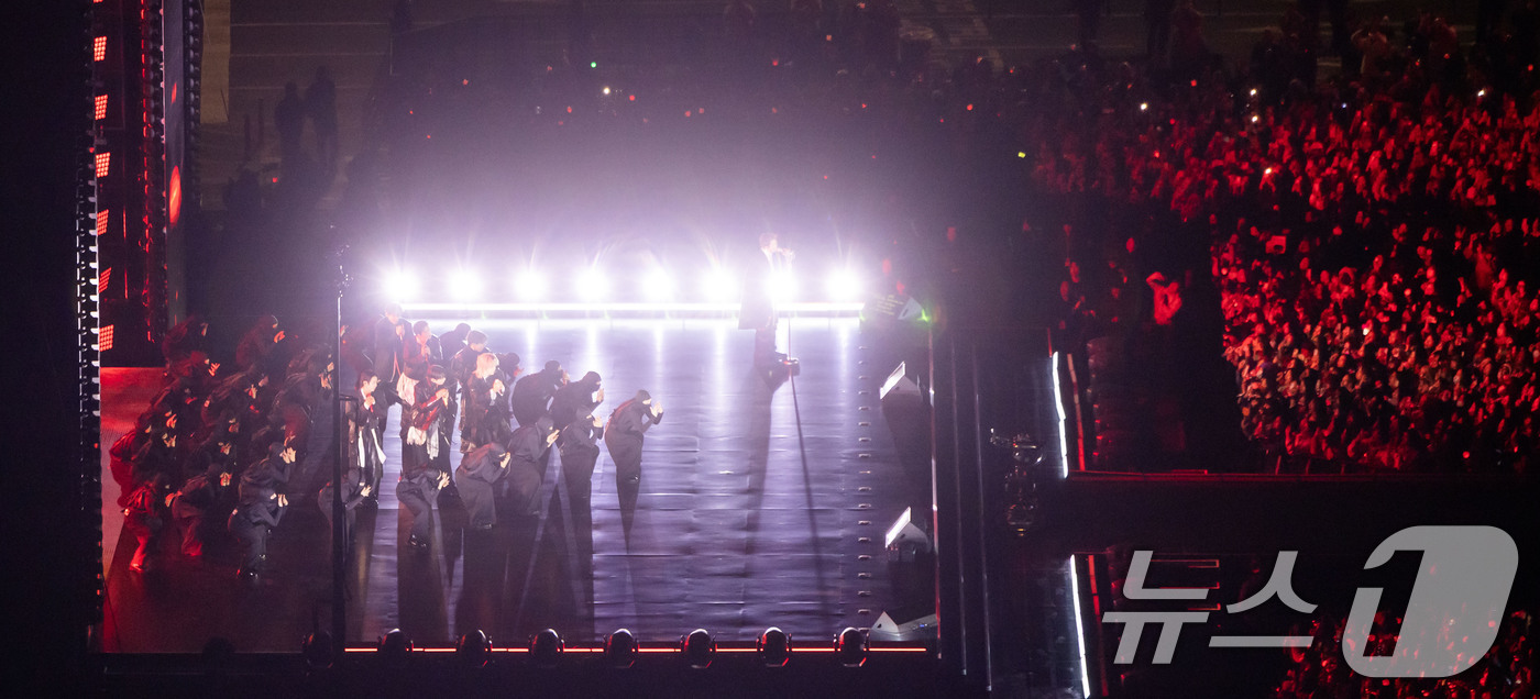 (서울=뉴스1) 임세영 기자 = 방탄소년단(BTS)가 21일 서울 종로구 광화문광장에서 컴백을 기념해 'BTS 컴백 라이브 : 아리랑' 공연을 선보이고 있다. 2026.3.21/뉴 …