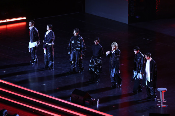 광화문에 뜬 BTS 완전체 무대