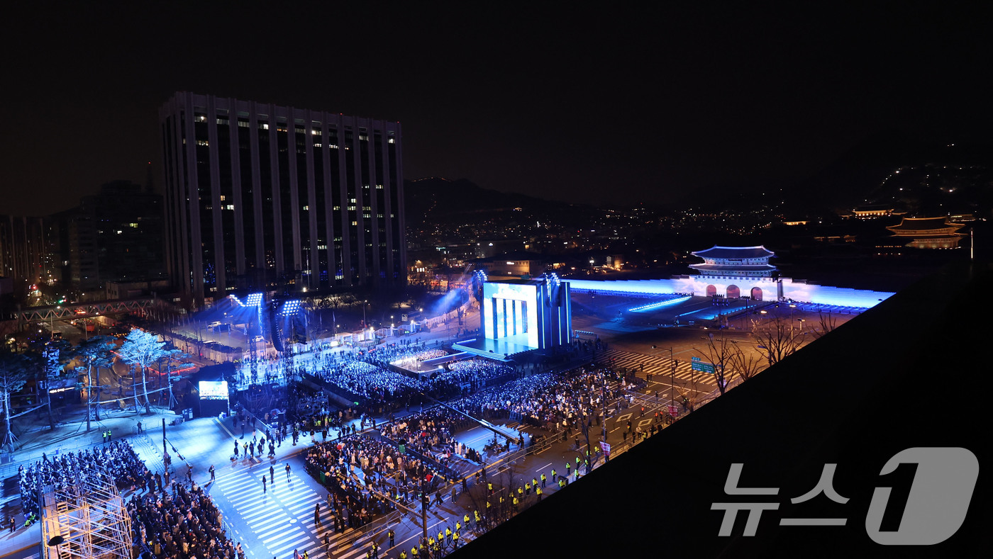 (서울=뉴스1) 박지혜 기자 = 방탄소년단(BTS)이 21일 서울 광화문광장에서 'BTS 컴백 라이브: 아리랑' 발매 기념 컴백 공연을 하고 있다.  2026.3.21/뉴스1