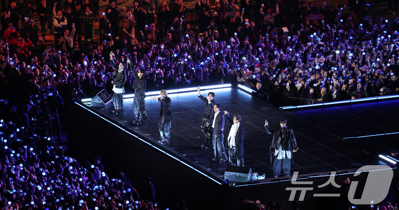 (서울=뉴스1) 박지혜 기자 = 방탄소년단(BTS)이 21일 서울 광화문광장에서 'BTS 컴백 라이브: 아리랑' 발매 기념 컴백 공연을 하고 있다.  2026.3.21/뉴스1