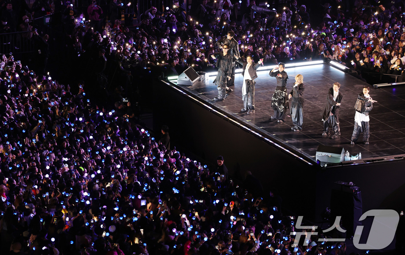 (서울=뉴스1) 박지혜 기자 = 방탄소년단(BTS)이 21일 서울 광화문광장에서 컴백 기념 공연인 ‘BTS 컴백 라이브: 아리랑’ 공연을 펼치고 있다. 2026.3.21/뉴스1