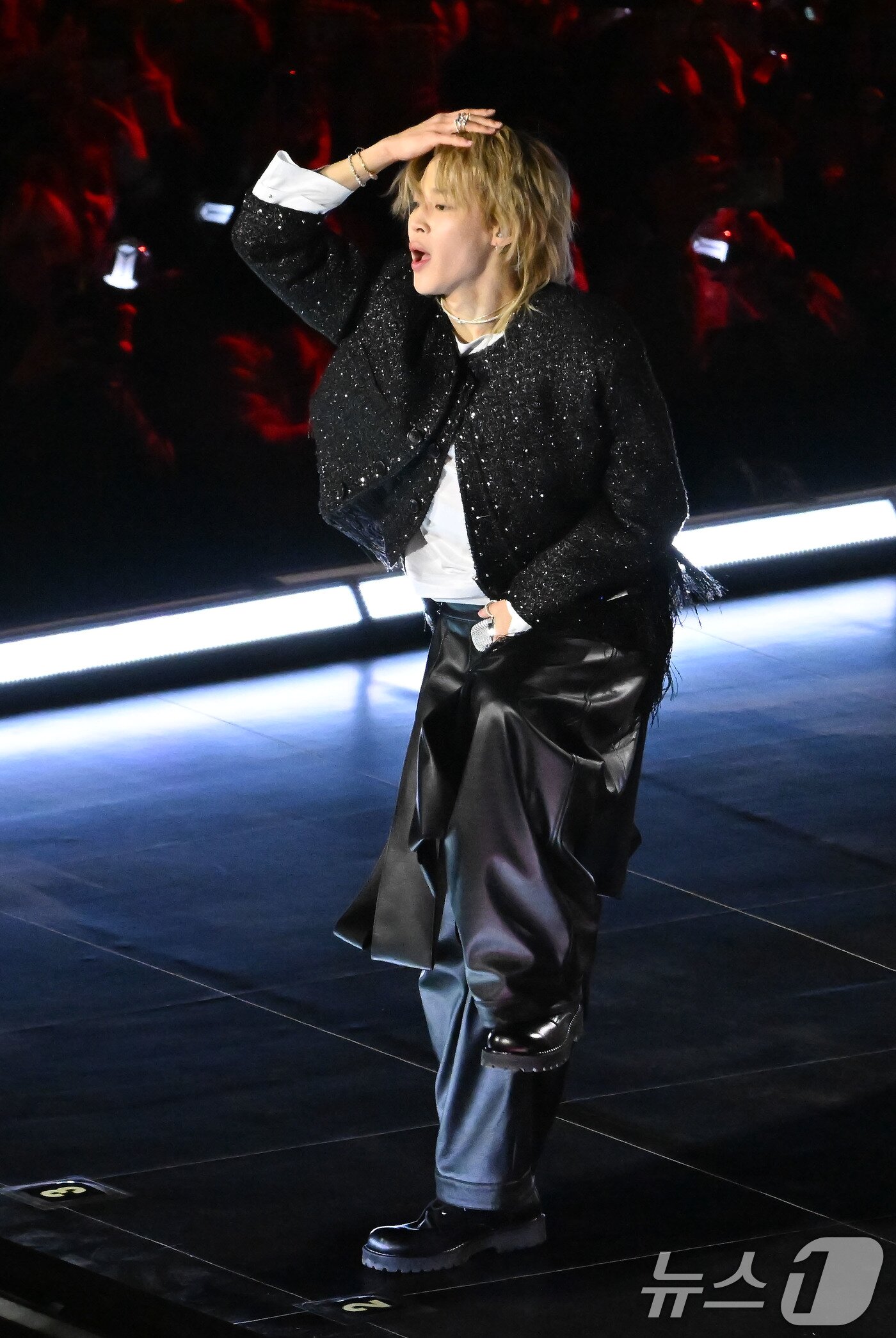 본문 이미지 - 방탄소년단(BTS)이 21일 서울 광화문광장에서 'BTS 컴백 라이브: 아리랑' 발매 기념 컴백 공연을 하고 있다. 2026.3.21 ⓒ 뉴스1 사진공동취재단