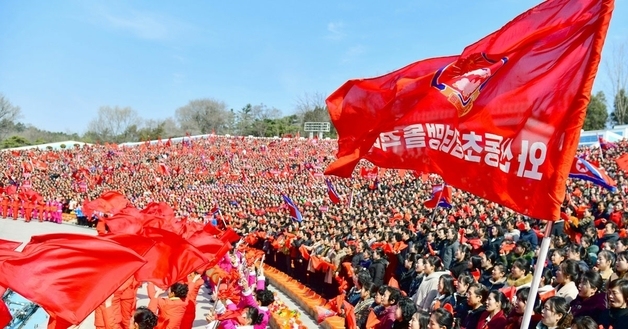 北 당대회 이후 '인민성·성과' 전면 부각…건설·생산·사상 총동원[데일리 북한]