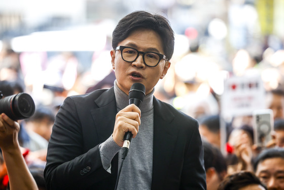 한동훈 "부산특별법 멈춰세운 李대통령…돈 그렇게 아깝나"