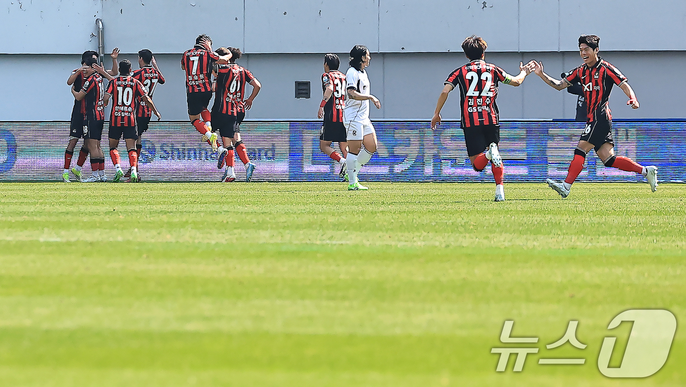 (서울=뉴스1) 박정호 기자 = 22일 오후 서울시 마포구 월드컵로 서울월드컵경기장에서 열린 하나은행 K리그1 2026 5라운드 FC서울과 광주FC의 경기에서 전반 선제골을 넣은 …