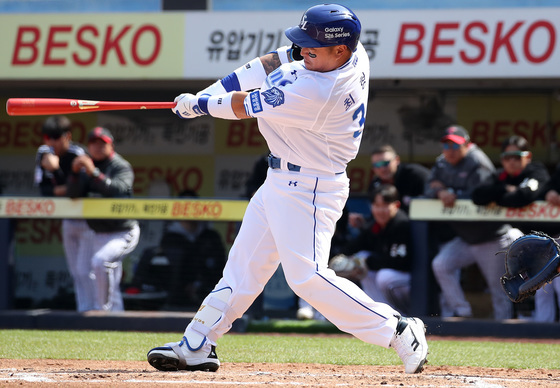 삼성 최형우, 외야 플라이