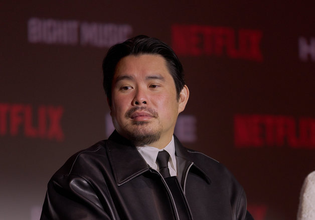 'BTS 더 리턴' 감독 "방탄소년단, 곡 작업하며 '엄청난 압박' 느껴"