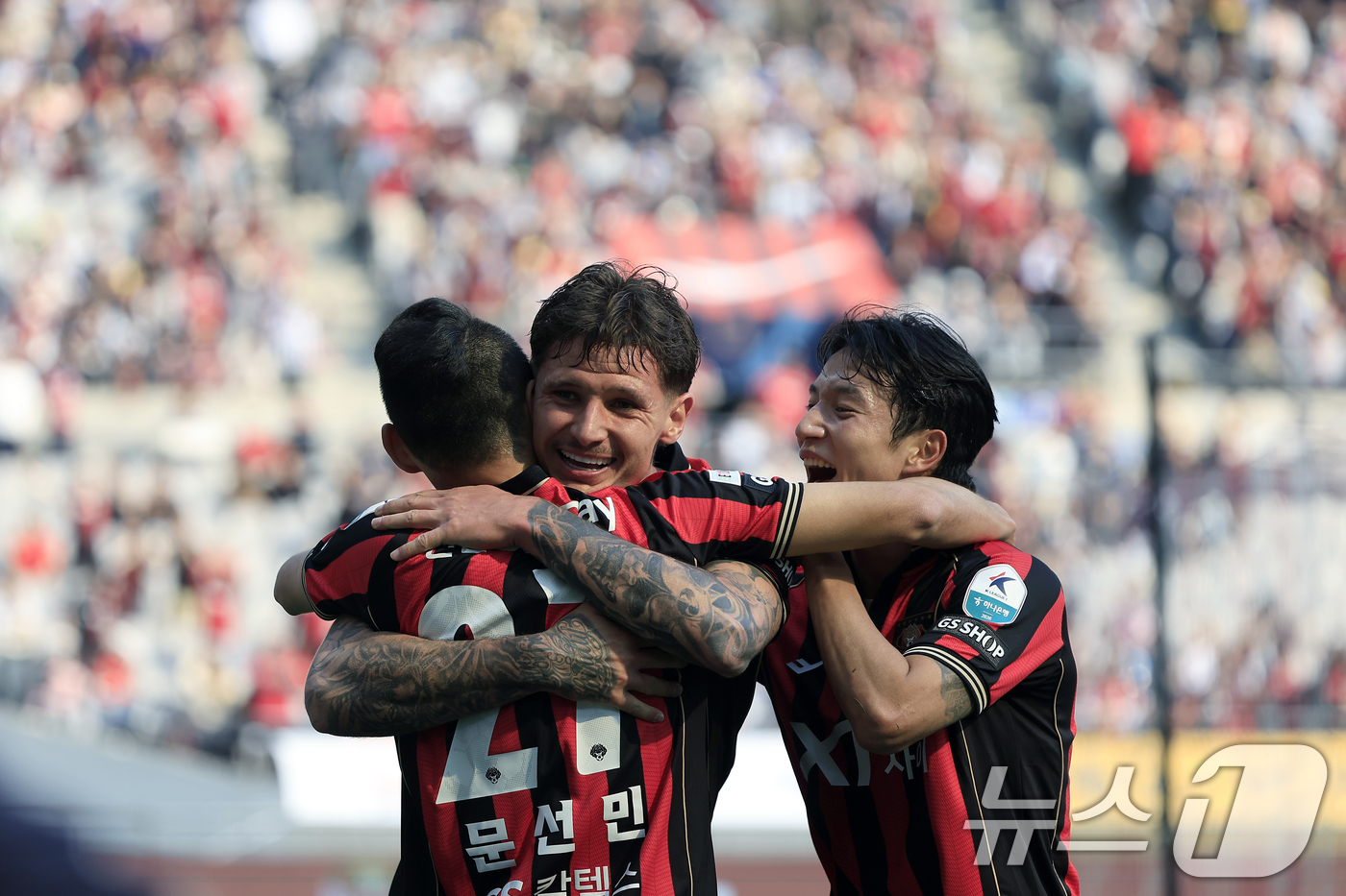 (서울=뉴스1) 박정호 기자 = 22일 오후 서울시 마포구 월드컵로 서울월드컵경기장에서 열린 하나은행 K리그1 2026 5라운드 FC서울과 광주FC의 경기에서 멀티골을 터트린 FC …