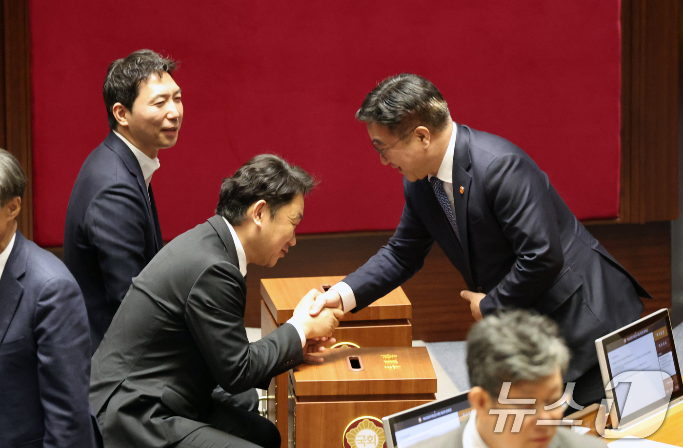 (서울=뉴스1) 이승배 기자 = 윤호중 행정안전부 장관이 22일 서울 여의도 국회에서 열린 제433회 국회(임시회) 제2차 본회의에서 윤석열 정권 정치검찰 조작기소 의혹 사건 진상 …