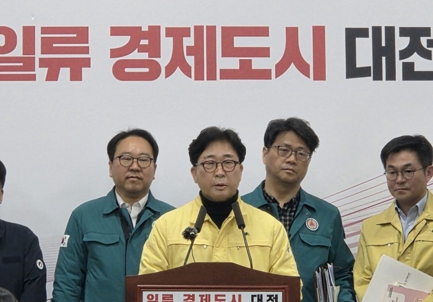 74명 사상 낸 대전 공장, 안전관리 '구멍'…연간 2회 '자체점검' 그쳐