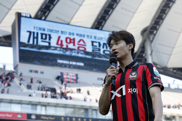 개막 4연승 이끈 캡틴 김진수