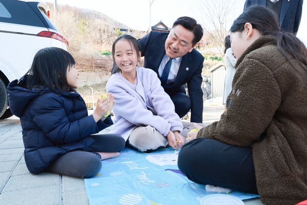 농촌유학 활성화…김관영 전북지사 "거주시설 확충·특화 프로그램 지원"
