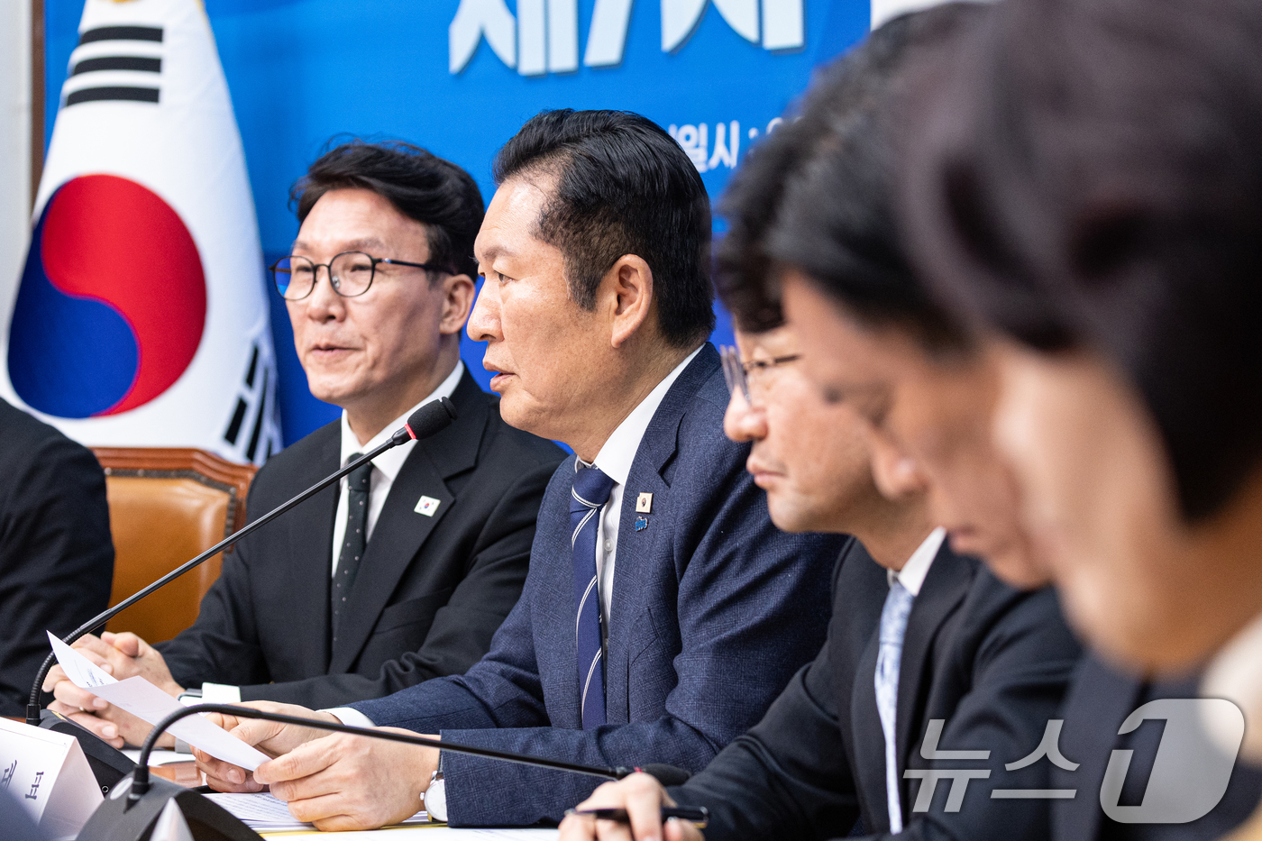 (서울=뉴스1) 이승배 기자 = 정청래 더불어민주당 대표가 22일 오후 서울 여의도 국회에서 열린 '제7차 고위당정협의회'에서 모두발언하고 있다. 2026.3.22/뉴스1