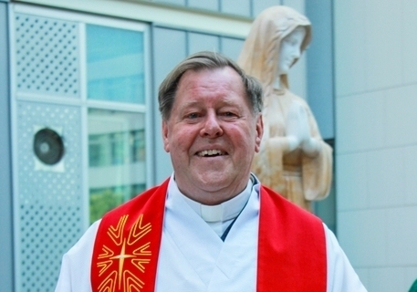 철거민에 본당 내준 푸른 눈의 사제…안광훈 신부 선종