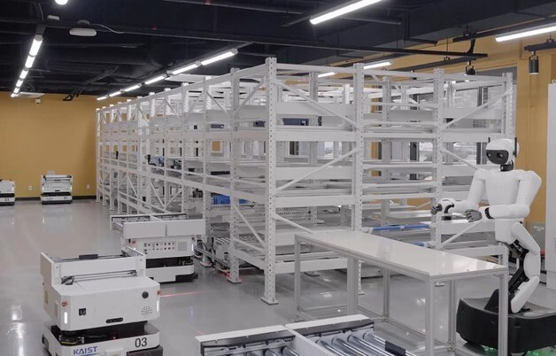 100% AI 운영 무인공장…베일 벗은 카이스트 피지컬 AI 기반 '카이로스'