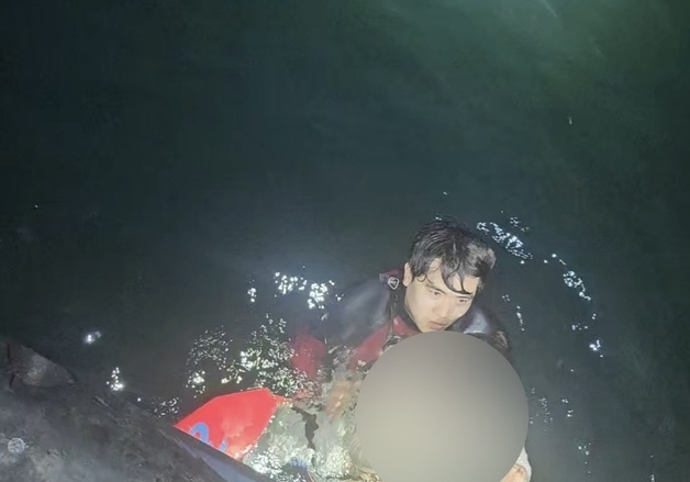 "술 취해도 수영할 수 있을 줄"…울산해경, 입수한 20대 2명 구조
